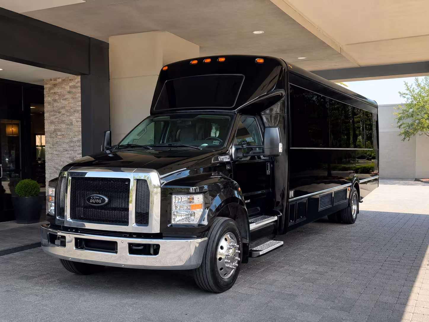 do extra stops add to the cost of a bus rental in missouri city texas